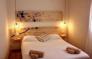 1 bedroom, travel cot, WiFi