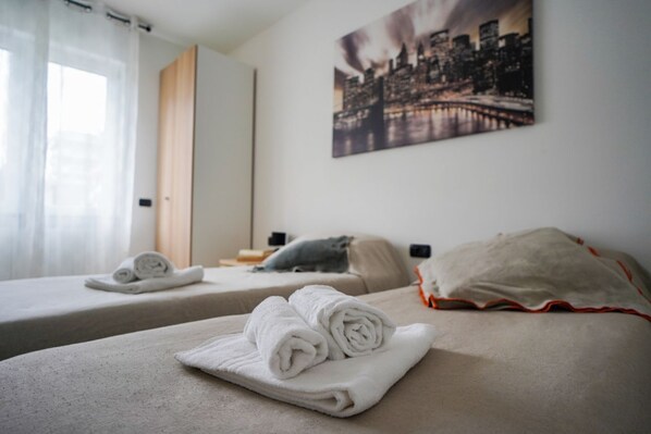 2 bedrooms, iron/ironing board, WiFi, bed sheets - Bnbook Borromeo 4 Rho Fiera Milano (rho)