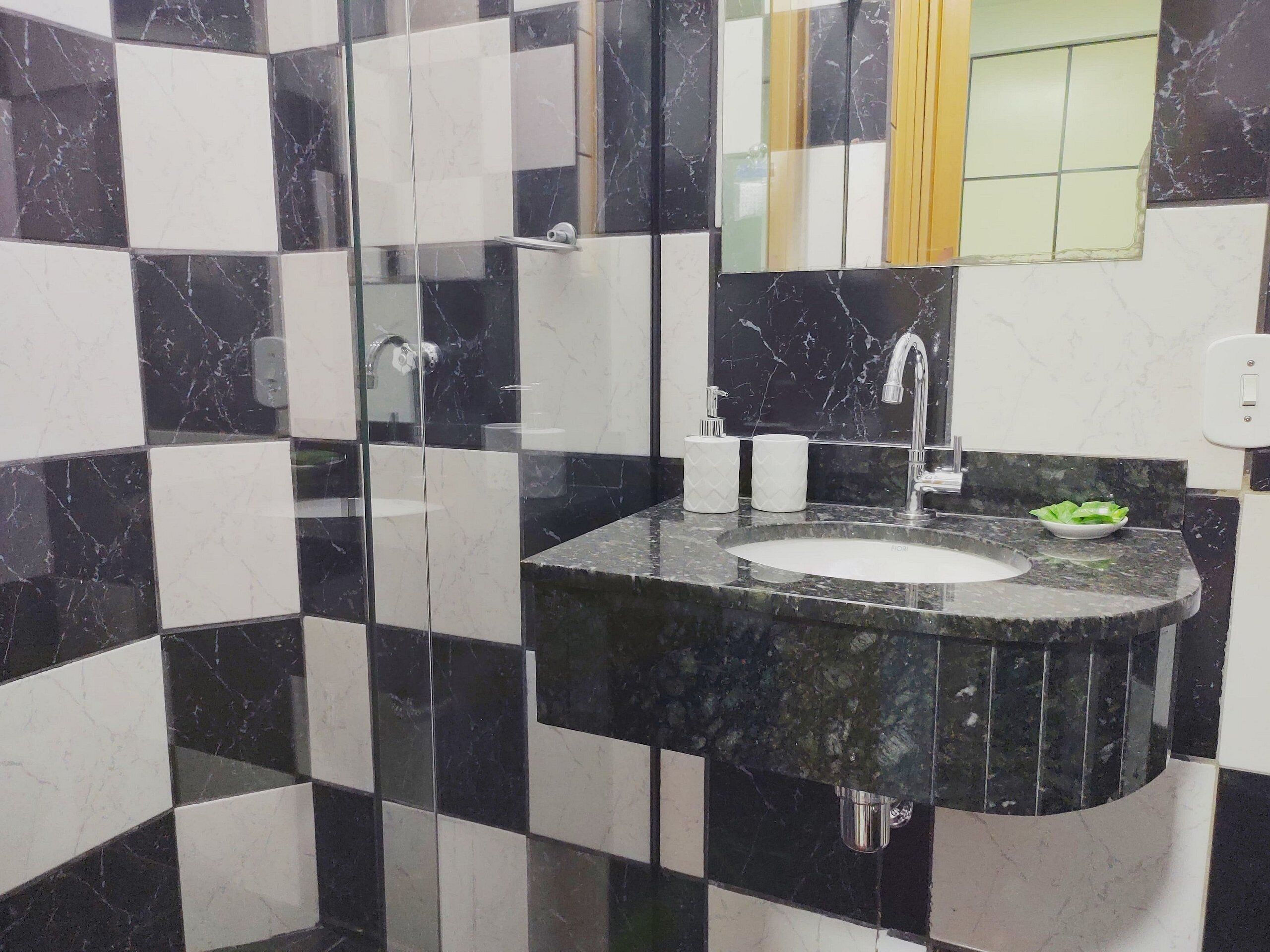 Apartamento 3 | Salle de bain | Douche, douche cascade, articles de toilette (gratuits)