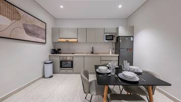 Apartament, 3 dormitoris | Cuina privada | Frigorífic, microones, forn i placa de cuina