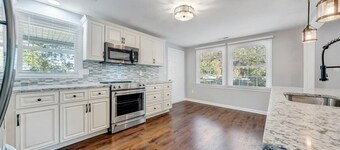 Spacious 4BR with private boat dock and lakefront access