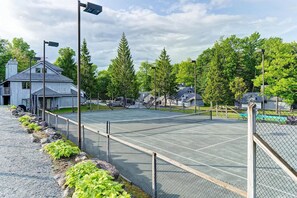 Sport court - Killington Condo with Spa Amenities (Killington)
