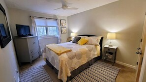2 bedrooms, iron/ironing board, WiFi, bed sheets - Killington Condo with Spa Amenities (Killington)