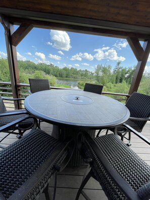 Outdoor dining - Secluded Riverside Farmhouse - overlooks the Snake River.  (Saint Anthony)