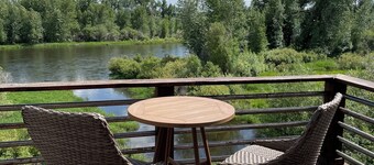 Secluded Riverside Farmhouse - overlooks the Snake River. 