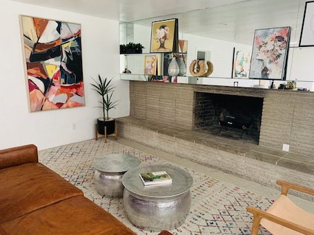 Interior. Midcentury House in B Bar H Ranch w/ Pool