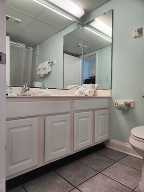 Combined shower/tub, hair dryer, towels - Newly Updated! Ocean View Double Queen Suite!  Perfect for 4 Guests!  Sea Mist 50710 (Myrtle Beach)