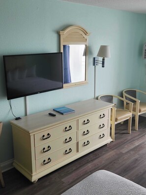 1 bedroom, free WiFi, bed sheets - Newly Updated! Ocean View Double Queen Suite!  Perfect for 4 Guests!  Sea Mist 50710 (Myrtle Beach)