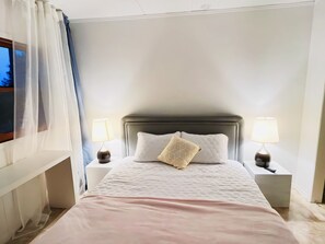 3 bedrooms, in-room safe, iron/ironing board, free WiFi