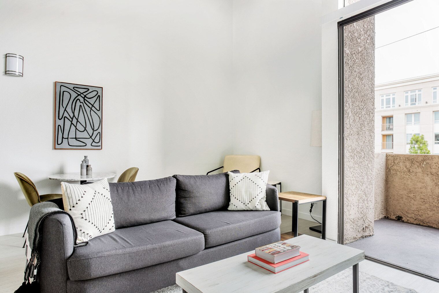 Airy Playa Vista 1BR w/ Gym, Pool, nr park, by Blueground