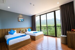 Superior Double or Twin Room | Desk, laptop workspace, free WiFi