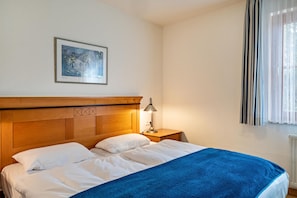 1 quarto, Wi-Fi de cortesia, roupa de cama