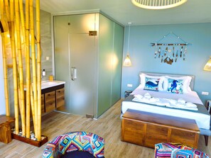 Deluxe Double Room, Sea View | 1 bedroom, premium bedding, down comforters, minibar