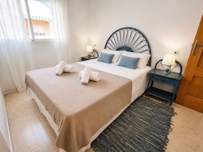 2 Schlafzimmer, Bügeleisen/Bügelbrett, Internetzugang, Bettwäsche
