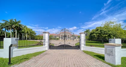 Modern Luxury Apartment Centrally Located in Southwest Ranches Hidden Gem!