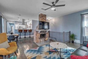 Televisión y oficina 