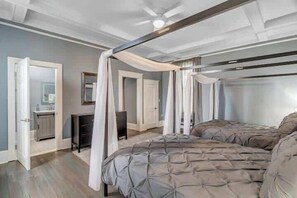 8 habitaciones, tabla de planchar con plancha, cuna de viaje y wifi 