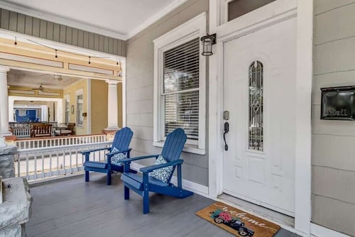 Renovated Historic Duplex - Both Units!