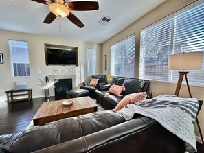 Unclassified image, 4 of 69, button