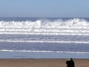 Beach nearby, sun loungers, beach towels