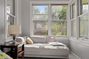 4 bedrooms, individually decorated, individually furnished, free WiFi