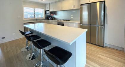 Cosy room near airport