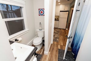 Cabin, Multiple Beds, Fireplace | Bathroom