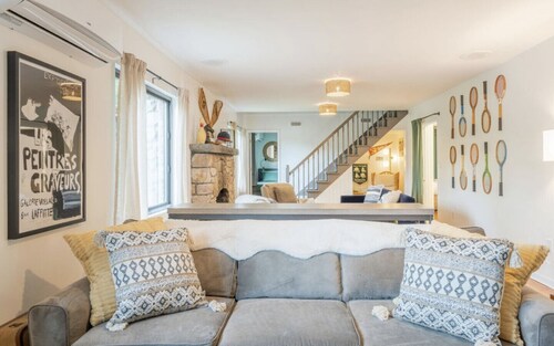 Perfect For Groups w/ Hot Tub and Fireplace on Esopus Creek