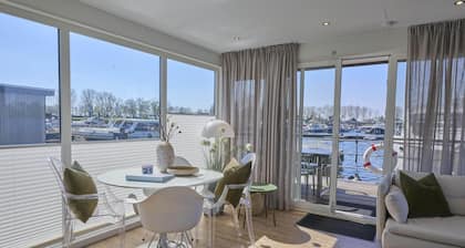 Beautiful houseboat in harbour of Kerkdriel