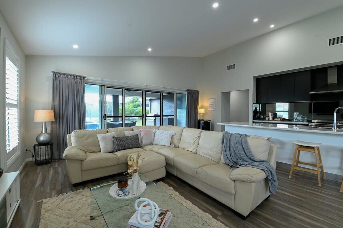 TV, DVD player, books, offices