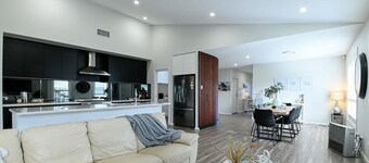Luxe on Lincoln - Close to Zoo, Rejuvenating Pool
