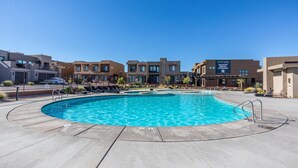 Pool - 9th Hole Clubhouse Stroll (St. George)
