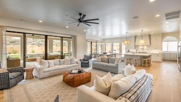 House, Multiple Beds (Sand Cove Villa at The Ledges with Pr) | Living area