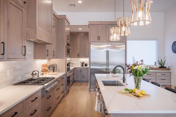 House, Multiple Beds (Poolside Palms Retreat) | Private kitchen