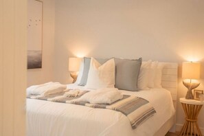 2 bedrooms, desk, iron/ironing board, travel cot