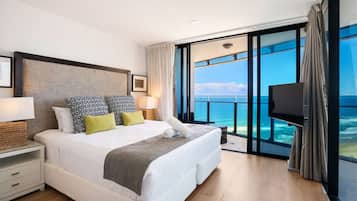 2 bedrooms, desk, iron/ironing board, travel crib