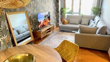 Televisión, oficina