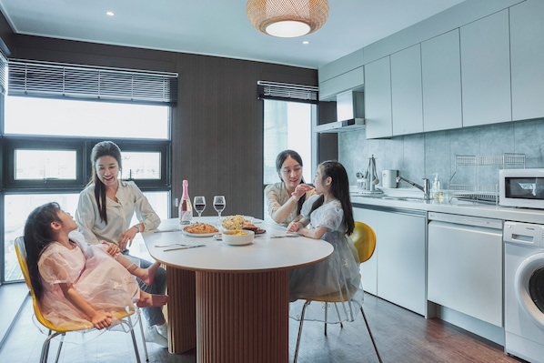 Familjepenthouse (Advance hotel contact required) | Eget kök