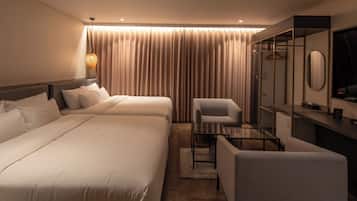 Superior Family Room | Duntäcken, Select Comfort-madrasser och mörkläggningsgardiner