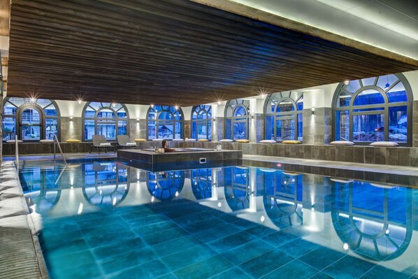 Piscine couverte, piscine chauffée