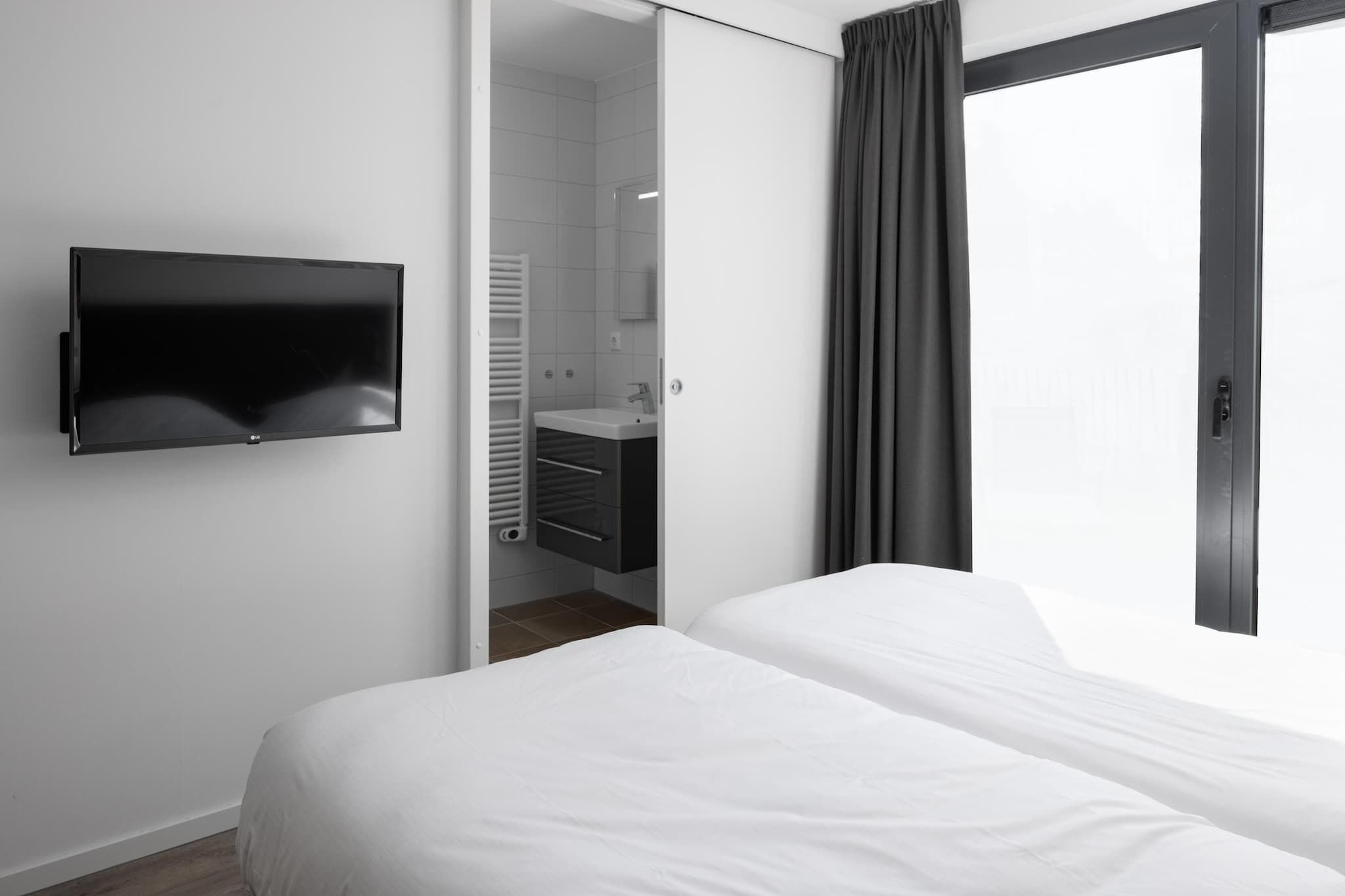 4 bedrooms, free WiFi