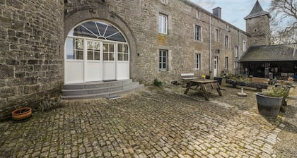 Charming Farmhouse in Ouffet for 7