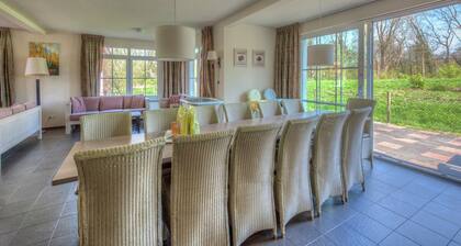 Villa with Outdoor Space