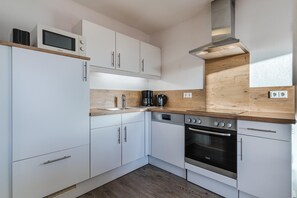 Microwave, oven, dishwasher, coffee/tea maker - Winterberg Stay with Sauna (Winterberg)