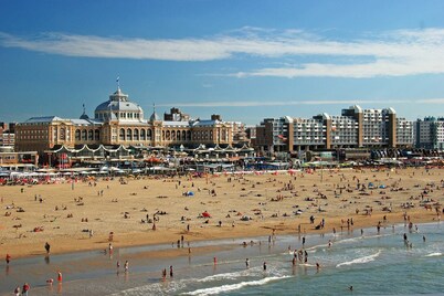 Villa in Kijkduin near North Sea Beach