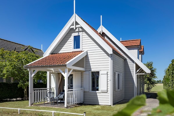 Exterior - Villa in Aquadelta with Child-Friendly Features (Bruinisse)