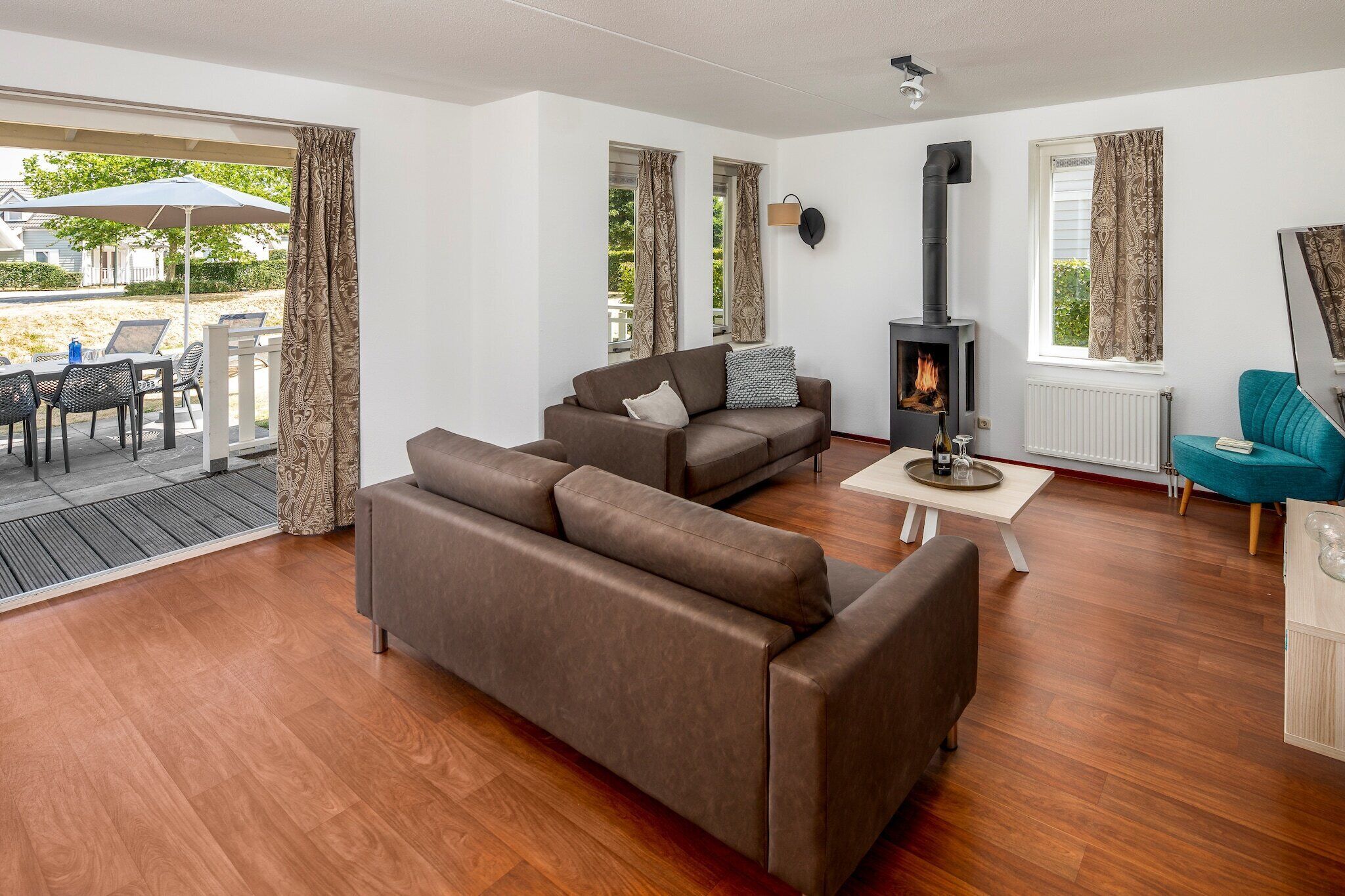 TV connectée, cheminée