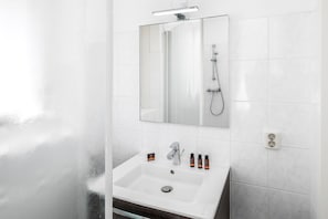 Bathtub
