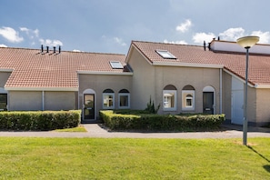 Esterni
