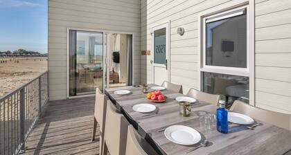 Villa in Zeeland with Sauna & Beach Access